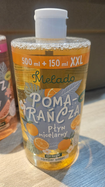 Agua micellar